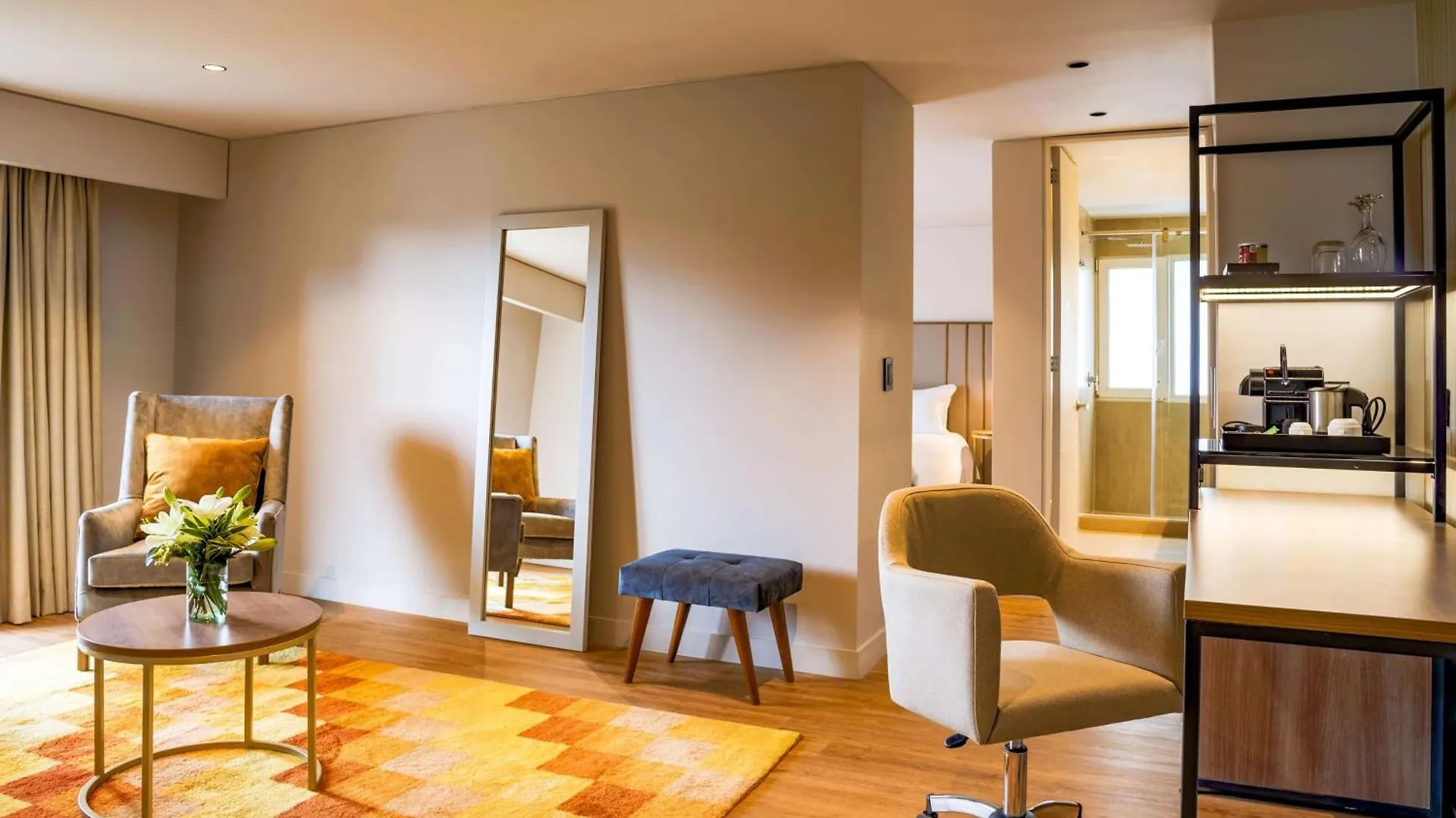 Nh Bogota Pavillon Royal Hotel