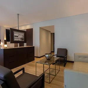 4* Hotel Airport By Ihg