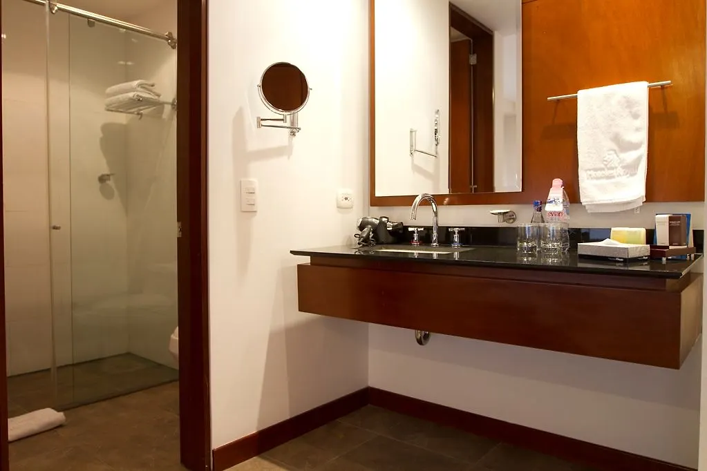 ****  Nh Bogota Pavillon Royal Hotell Colombia