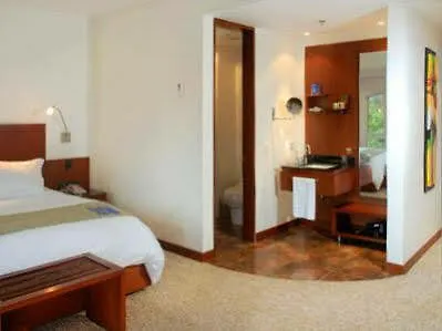 Nh Bogota Pavillon Royal Hotel