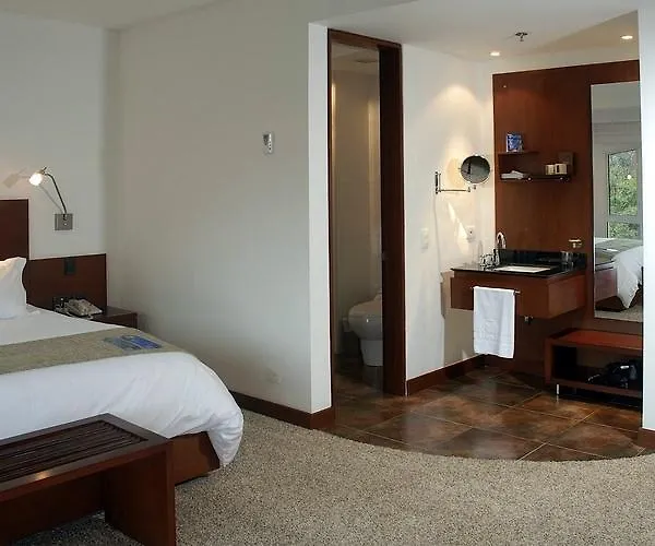 Hotel NH Bogota Pavillon Royal
